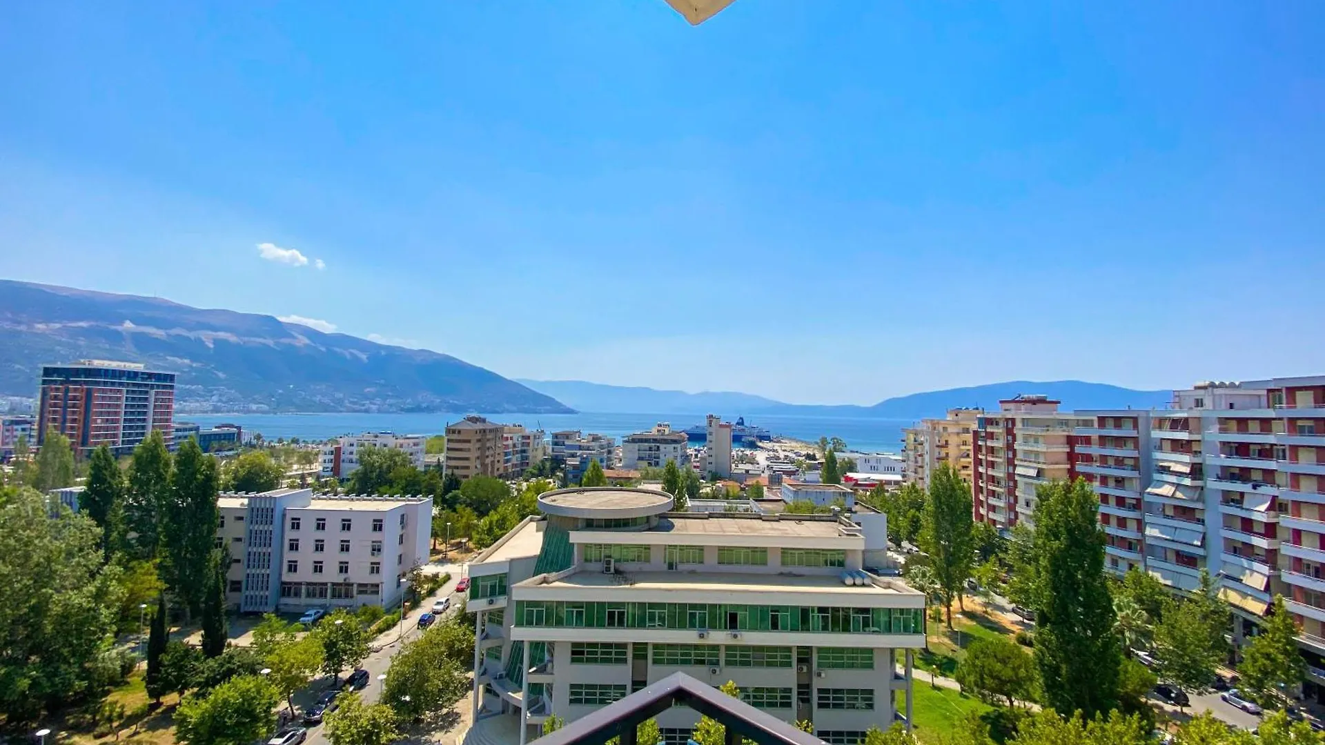 Zenit Days Apartment Vlore 0*,